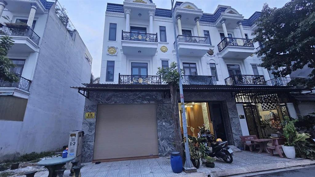 Cho thuê nhà 1 trệt 2 lầu phường phú hoà 4pn4wc đầy đủ nội thất
