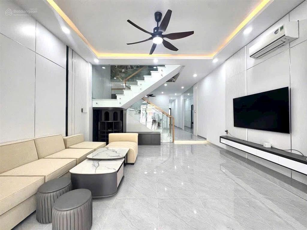 Cho thuê nhà 1 trệt 1 lầu phường chánh nghĩa 4pn2wc đầy đủ nội thất sân xe hơi