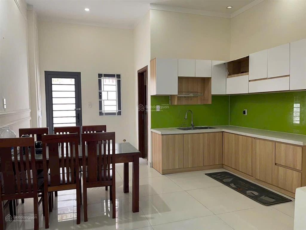 Cho thuê nhà 1 trệt 2 lầu phường phú hoà 4pn4wc đầy đủ nội thất sân xe hơi