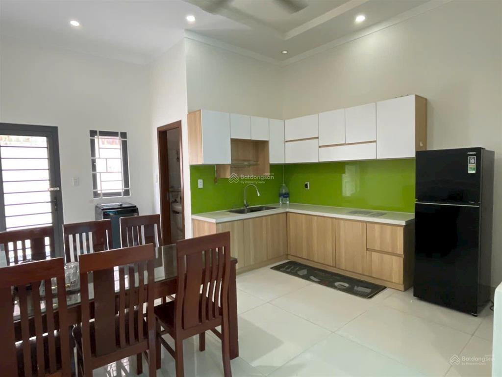 Cho thuê nhà 1 trệt 2 lầu phường phú hoà 4pn4wc đầy đủ nội thất sân xe hơi