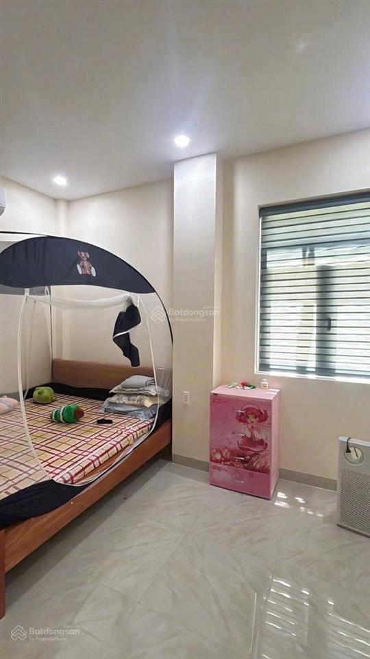 Cho thuê nhà 1 trệt 2 lầu gần thành phố mới bình dương đầy đủ nội thất 3pn3wc