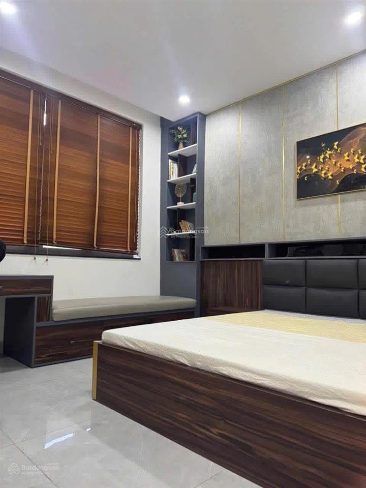 Cho thuê nhà 1 trệt 2 lầu thương mại dịch vụ phú mỹ 3pn3wc sân xe hơi 7 chỗ