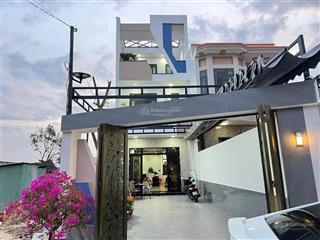Cho thuê nhà 1 trệt 2 lầu phường phú mỹ 3pn3wc đầy đủ nội thất sân đậu 2 xe hơi