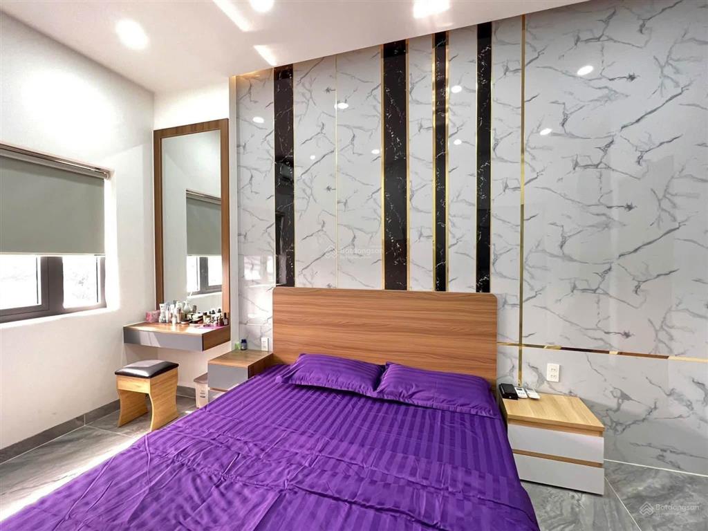 Cho thuê nhà 1 trệt 2 lầu phường phú mỹ 3pn3wc đầy đủ nội thất sân đậu 2 xe hơi
