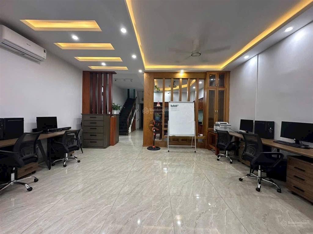 Cho thuê nhà 1 trệt 2 lầu phường phú lợi 4pn4wc đầy đủ nội thất sân xe hơi rộng rãi