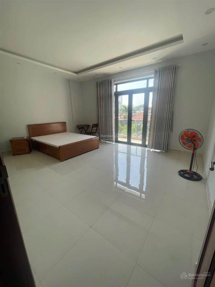 Cho thuê nhà 1 trệt 2 lầu phường phú lợi 4pn4wc đầy đủ nội thất sân xe hơi rộng rãi