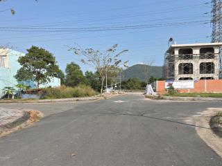 Bán trước tết bao công chứng, vị trí đất rất đẹp đang cần tiền nên bán giá tốt