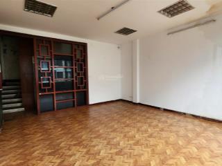 Cho thuê văn phòng khu cầu giấy, vũ phạm hàm, nguyễn khang, dt 35m2, mặt tiền rộng đẹp