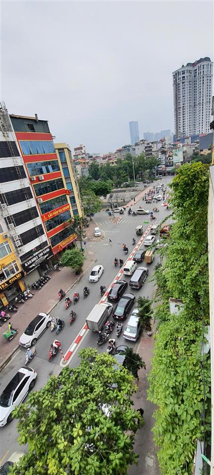 Cho thuê văn phòng khu cầu giấy, vũ phạm hàm, nguyễn khang, dt 35m2, mặt tiền rộng đẹp