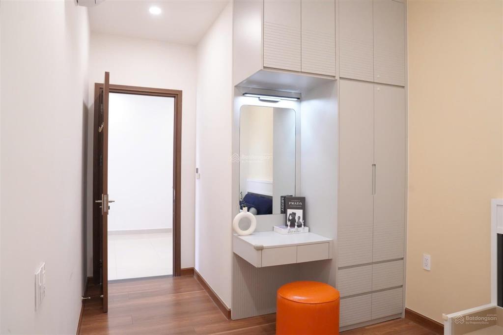 Cho thuê q7 saigon riverside  view sông căn 2pn 67m2 ntcb ở liền  0904 515 ***
