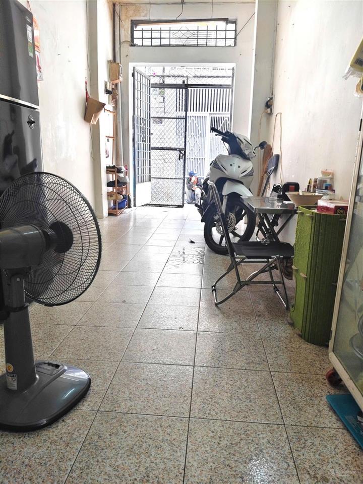 Nhà hẻm 3m đường cách mạng tháng 8, tân bình . dt 21m2 nhà 1 lầu 2pn. gần chợ phạm văn hai