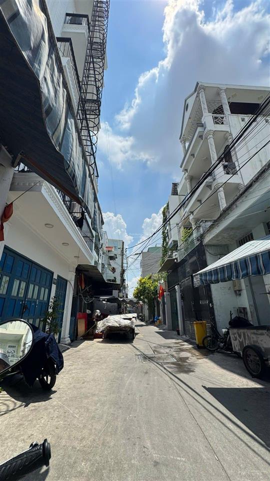 Nhà hẻm 1/ hà thị đát, tân sơn nhì. dt 7m x 19.5m, (dtcn 136m²) nhà cấp 4, xe hơi tới nhà
