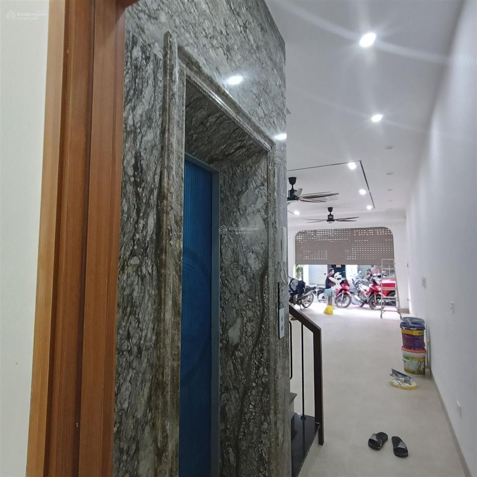 Chỉ 24.9 tỷ nhà 5 tầng 70m2 mặt tiền 5m thang máy mặt phố bà triệu hà đông kinh doanh sầm uất