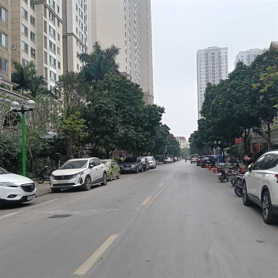 Bán biệt thự huyndai hà đông 200m2 lô góc vị trí vàng giá đầu tư