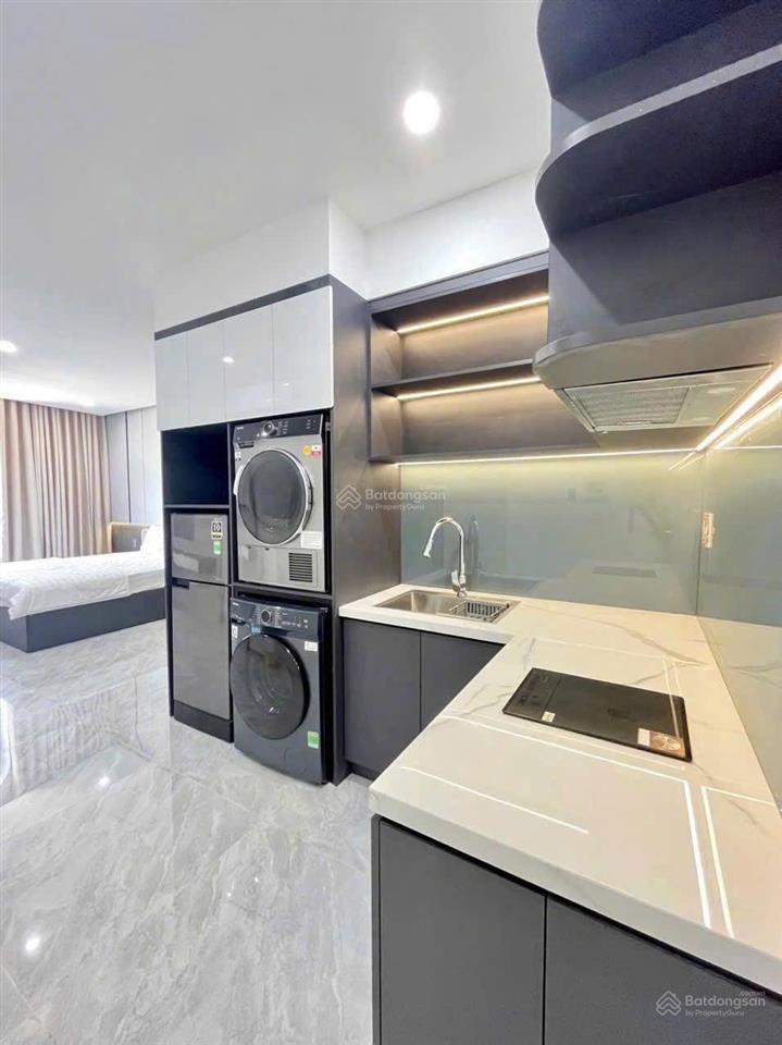 Bán tòa căn hộ cao cấp đường chính hữu sát trung tâm tài chính quốc tế