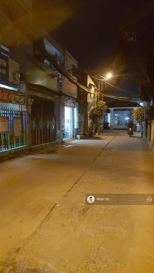 4.5tỷ hẻm đúng 6m, dt 4mx10m, 1lầu, 2pn vô ở liền. bình tân giáp tân phú