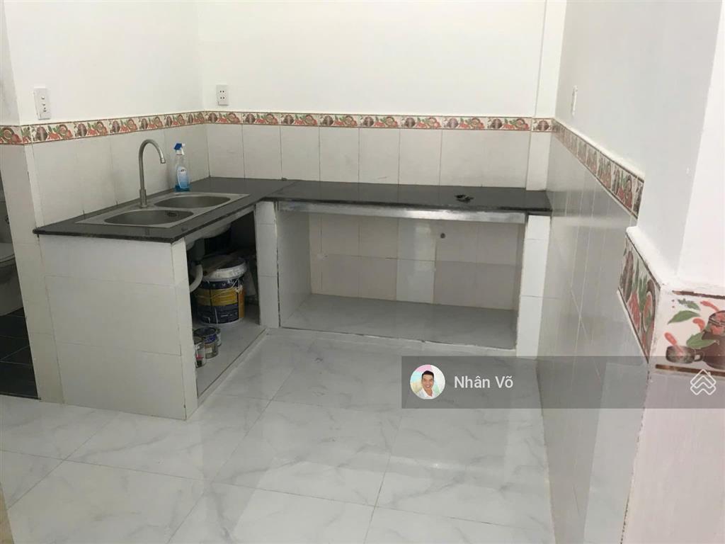 4.5tỷ hẻm đúng 6m, dt 4mx10m, 1lầu, 2pn vô ở liền. bình tân giáp tân phú