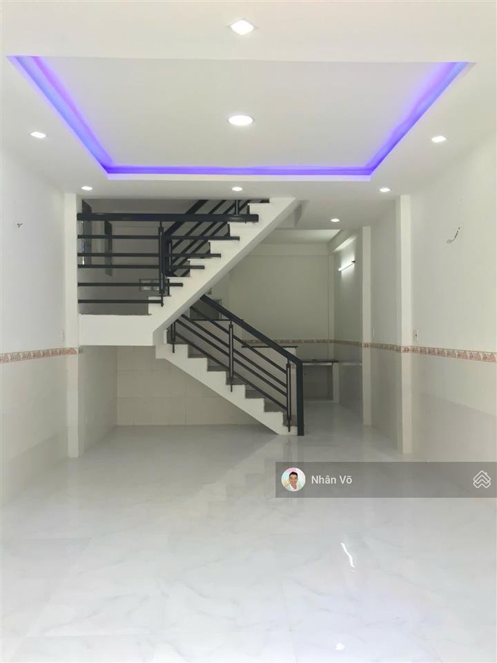 4.5tỷ hẻm đúng 6m, dt 4mx10m, 1lầu, 2pn vô ở liền. bình tân giáp tân phú
