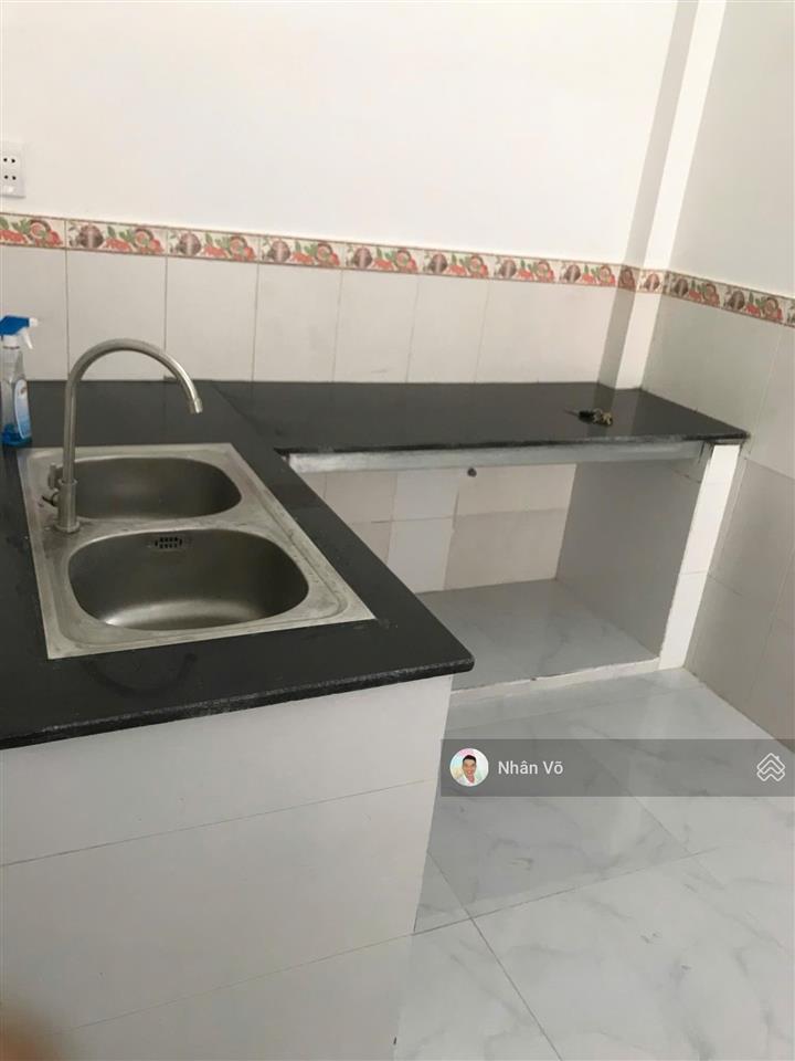 4.5tỷ hẻm đúng 6m, dt 4mx10m, 1lầu, 2pn vô ở liền. bình tân giáp tân phú