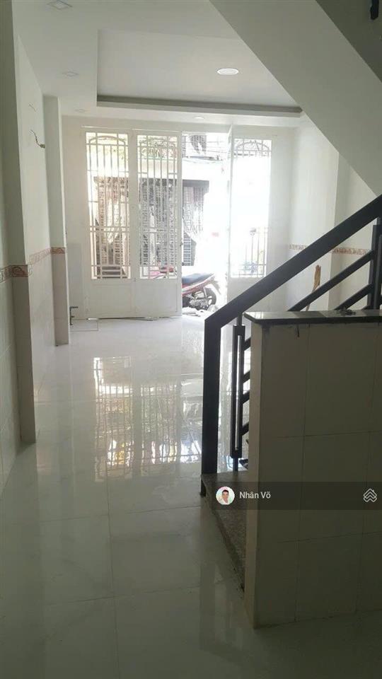 4.5tỷ hẻm đúng 6m, dt 4mx10m, 1lầu, 2pn vô ở liền. bình tân giáp tân phú