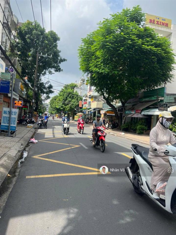 Mtkd đường 20m. dt đẹp 5x23m, 3tấm. gần aeon tân phú. giá 17.5 tỷ tl