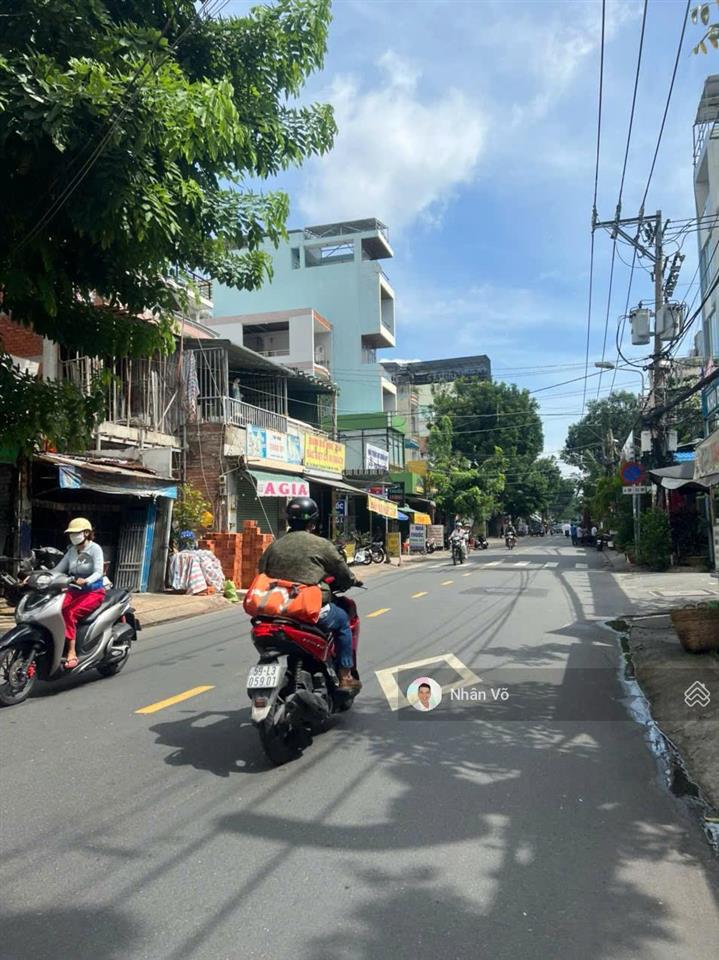 Mtkd đường 20m. dt đẹp 5x23m, 3tấm. gần aeon tân phú. giá 17.5 tỷ tl