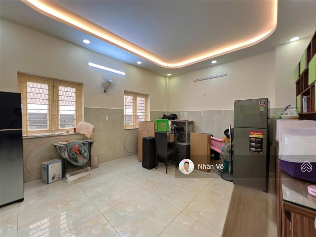 30 tỷ tl  biệt thự 10mx23m, 2 lầu. đường 12m gần ngã tư hòa bình  lũy bán bích