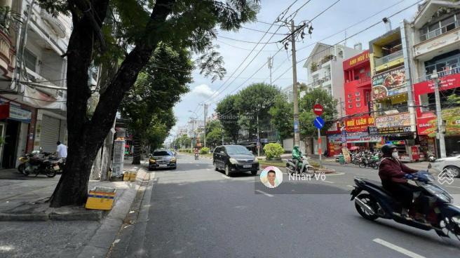 Mặt tiền đường đồng đen. dt 4.5x18m, vị trí đẹp, đúc 4 tầng. giá 22tỷ tl