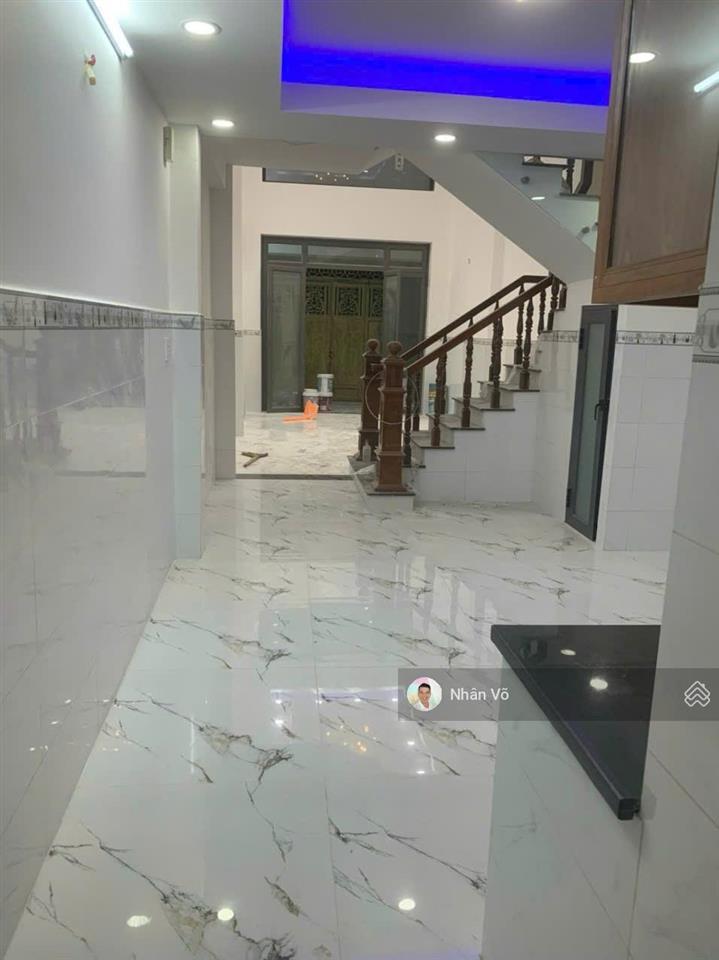 Biệt thự đường lê văn quới. dt 8x18m, 1lửng, 2lầu, sân thượng. nhà đẹp ở ngay. giá 15tỷ tl