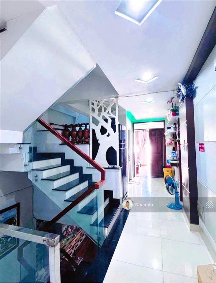Xe hơi đỗ cửa tây thạnh. dt4x17.5m, 5tầng, nhà đẹp. giá 10.2tỷ