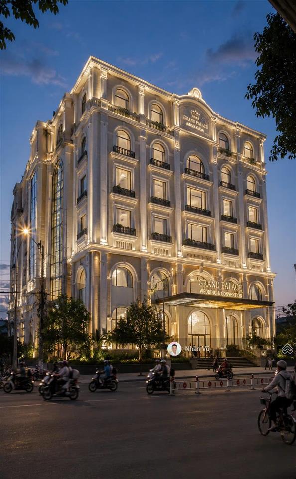 Tòa nhà 2mt 307309 lê văn quới, bình trị đông. dt 37,6x60, 7 tầng. sd 9794m2. giá 280 tỷ tl chủ