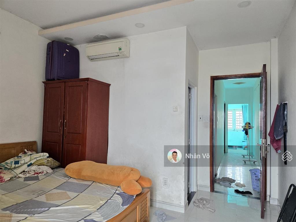 Xe 7 chỗ để trong nhà. hẻm 6m cách aeon tân phú vài bước chân. 4x16m, 2 lầu. giá 6,2 tỷ tl