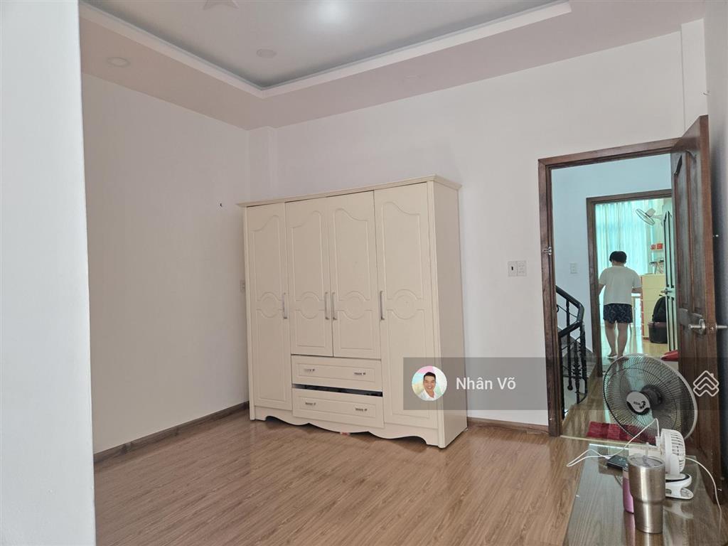 Nhà đẹp ở liền, hẻm thông thoại ngọc hầu  nguyễn sơn. dt 65m2, 4 tầng, 5pn. giá 9 tỷ tl