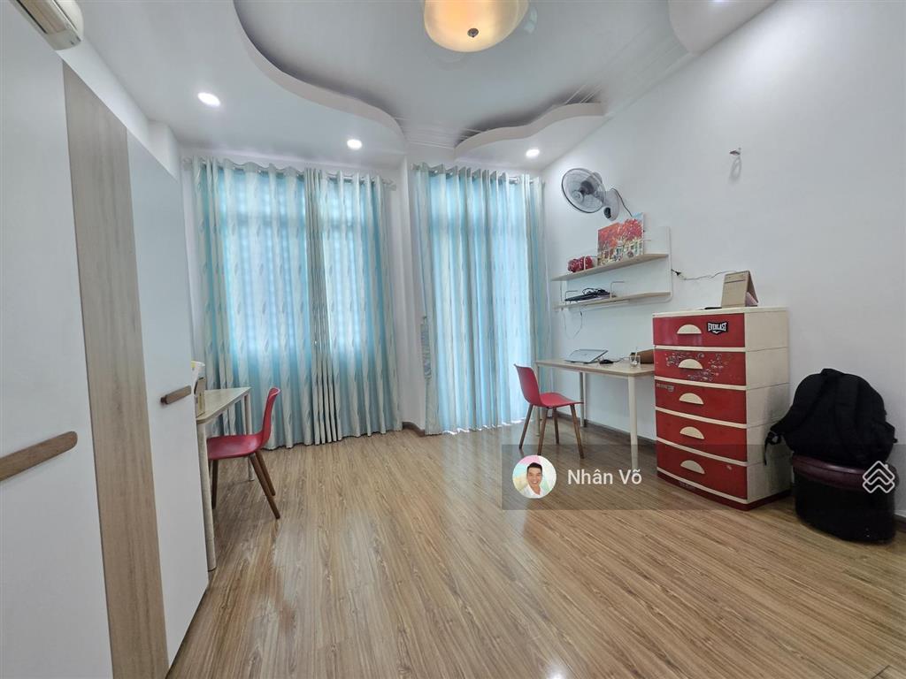 Nhà đẹp ở liền, hẻm thông thoại ngọc hầu  nguyễn sơn. dt 65m2, 4 tầng, 5pn. giá 9 tỷ tl