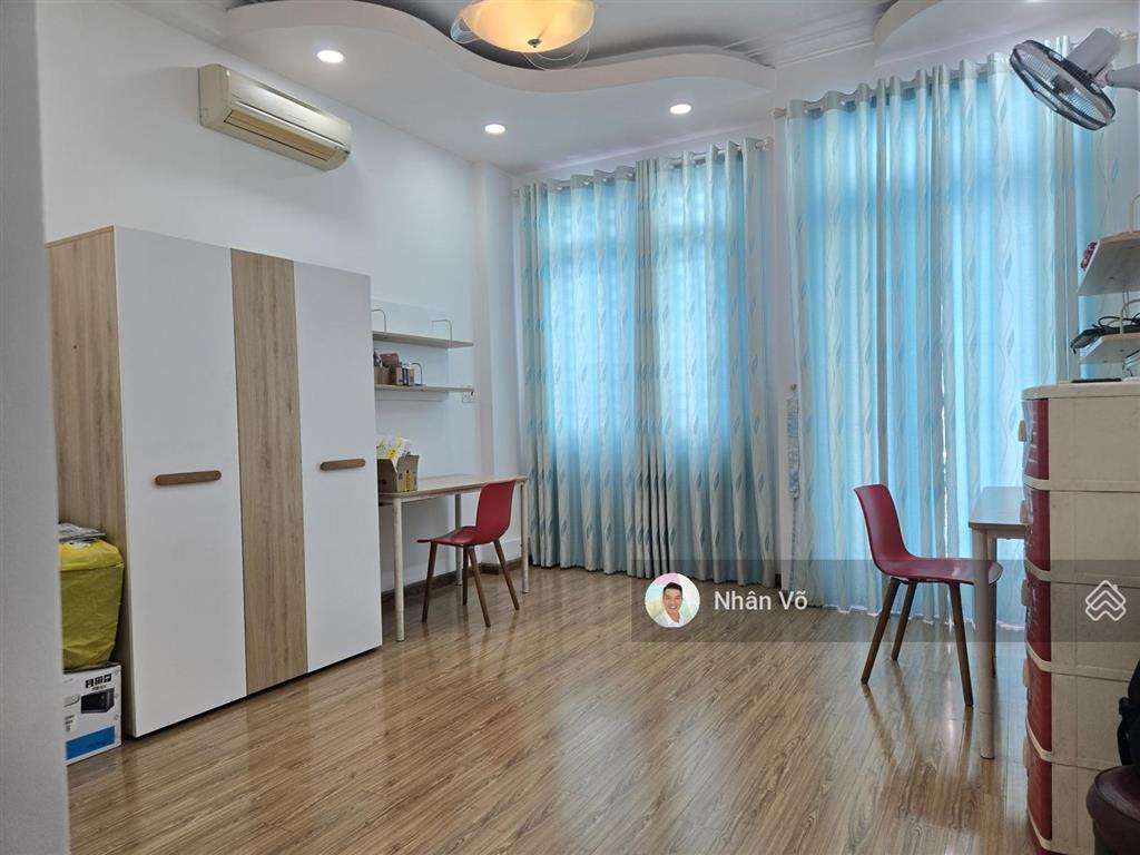 Nhà đẹp ở liền, hẻm thông thoại ngọc hầu  nguyễn sơn. dt 65m2, 4 tầng, 5pn. giá 9 tỷ tl