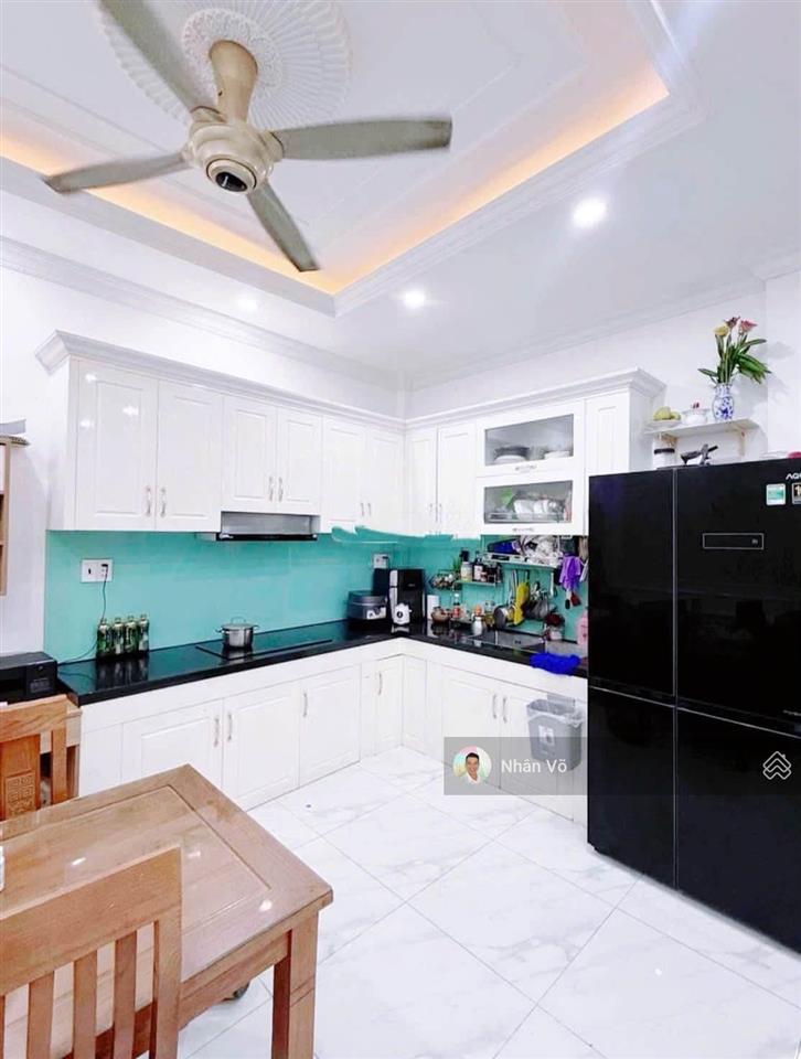 Nhà đẹp ở liền, khu trần văn ơnnguyễn cửu đàm. dt 4,5mx10m, 1 lầu. giá 5,7 tỷ tl