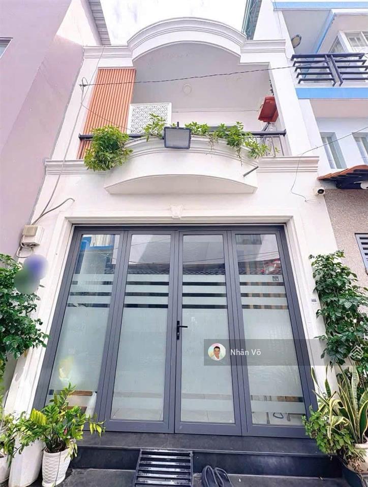 Nhà đẹp ở liền, khu trần văn ơnnguyễn cửu đàm. dt 4,5mx10m, 1 lầu. giá 5,7 tỷ tl