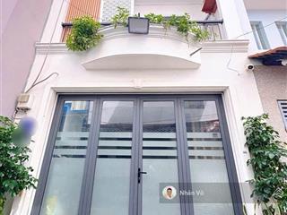 Nhà đẹp ở liền, khu trần văn ơnnguyễn cửu đàm. dt 4.5mx10m, 1 lầu. giá 5.8 tỷ