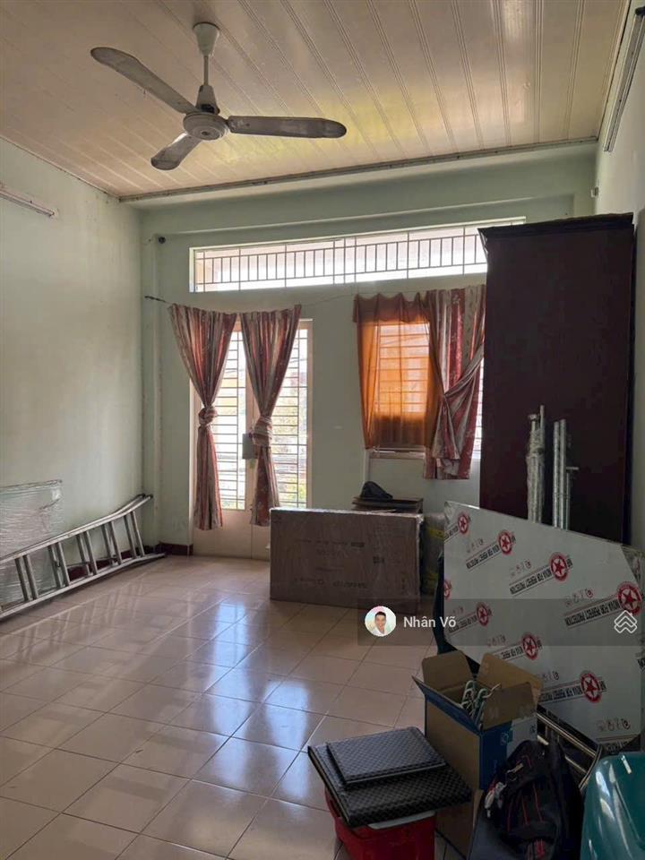 5.6 tỷ tl  hẻm 5m nguyễn sơn. dt 4m x 12.8m, 1 lầu, gồm 3 pn đối diện bigc phú thạnh.