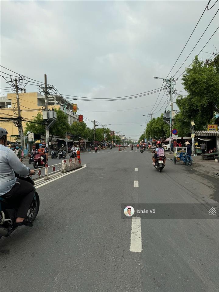 77tỷ  452m2 mt ngang 19m, sổ vuông. vị trí đẹp đường lê văn quới.
