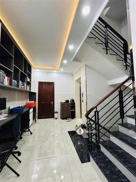 Mặt tiền kinh doanh số 338 gò dầu gần ngã tư tân quý  137m2  5.4 x 27m, 7 tầng. giá 26 tỷ tl