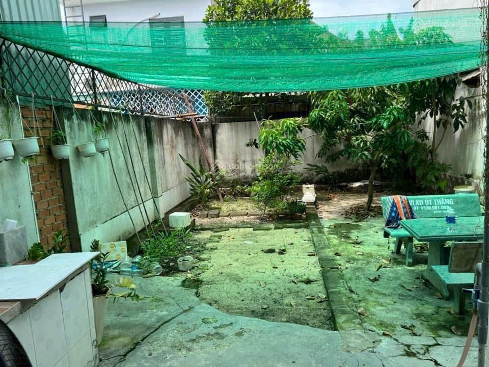 Kẹt tiền bán căn nhà 2 lầu đẹp mt đường ngay cầu phú long, gần trạm thu phí dt 204m2 (6x34)m