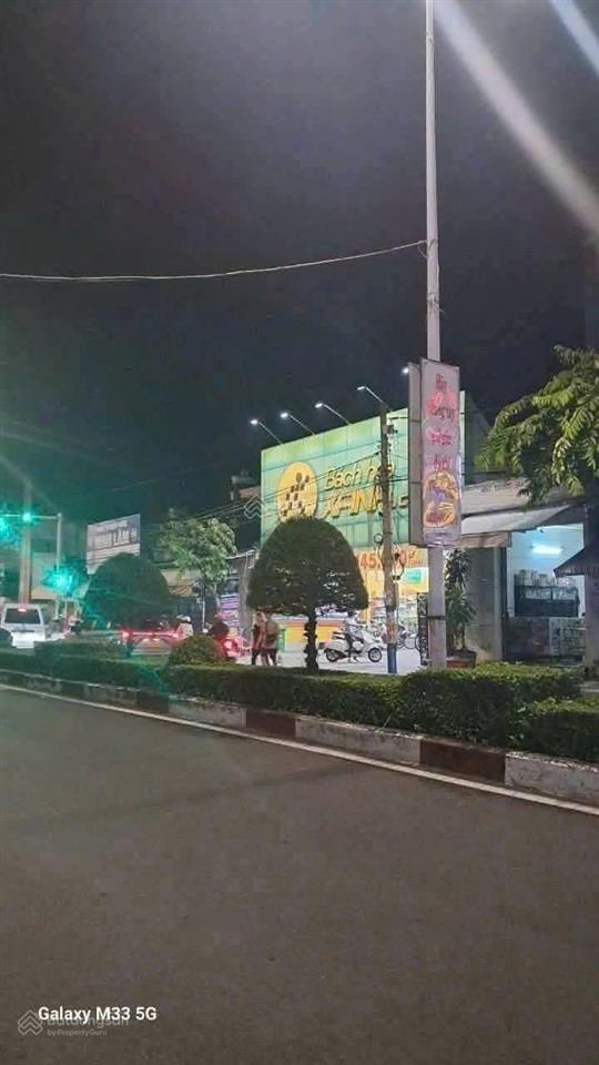Hàng vip mặt tiền nguyễn trãi trung tâm lái thiêu dt 265m² | cách chợ 200m