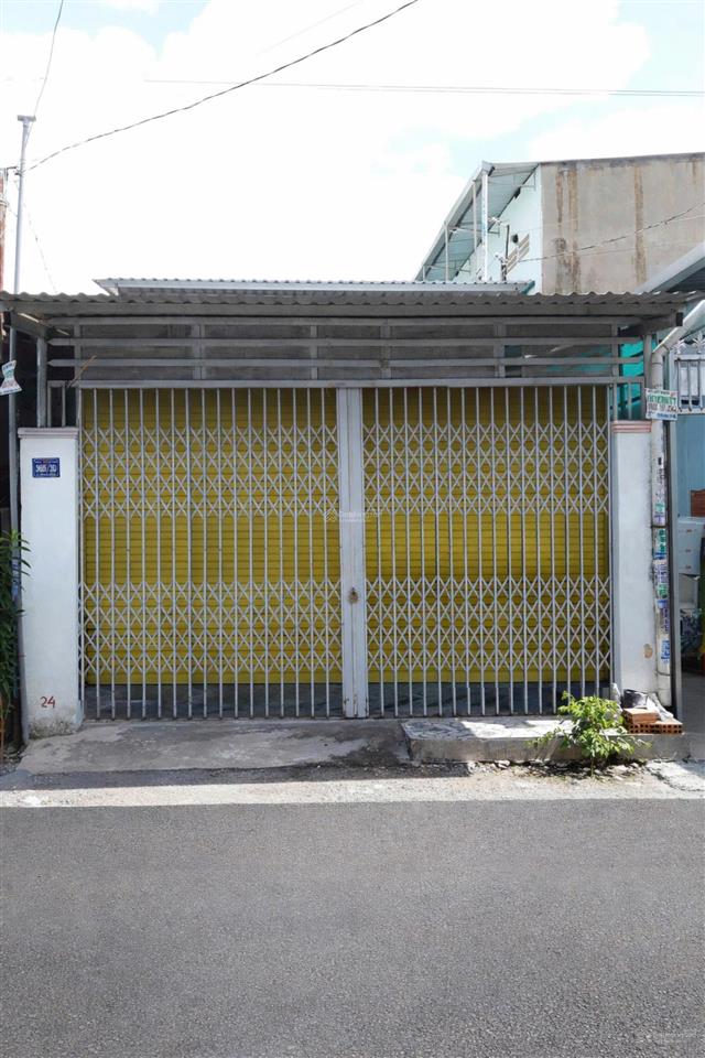 Chính chủ gửi bán nhà cấp 4 gác lửng dt 90m2, bình đáng, vị trí kinh doanh vip