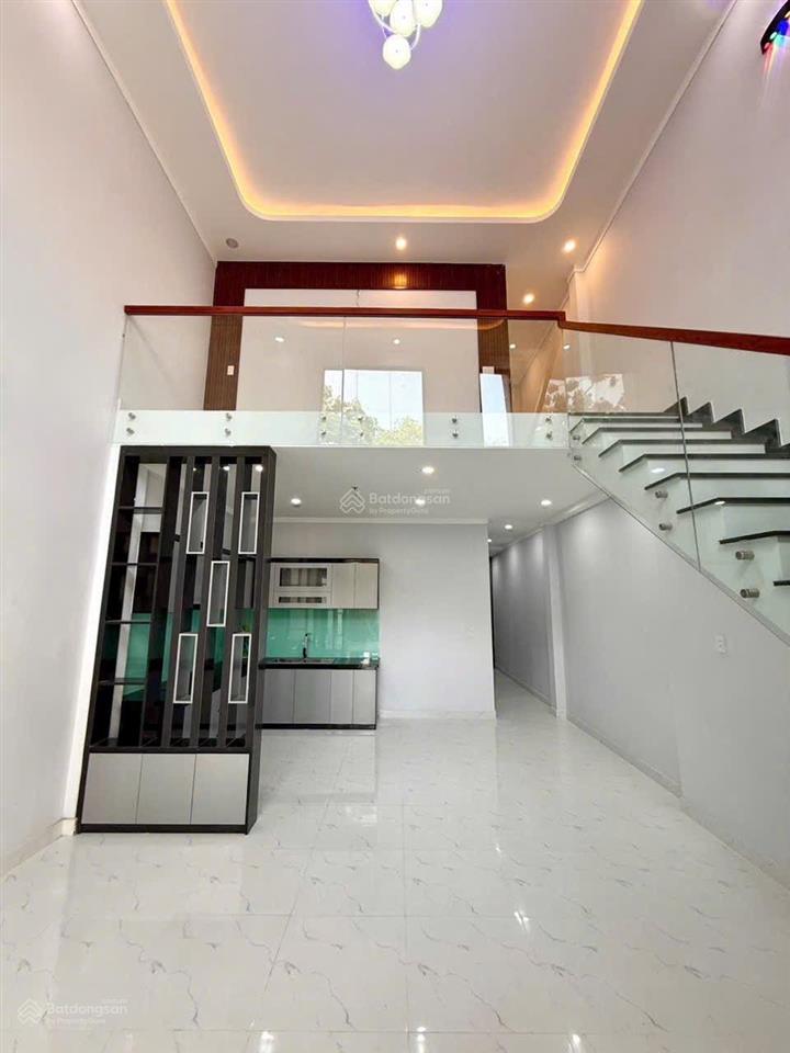 Kẹt tiền bán nhà lái thiêu giáp vĩnh phú 83,8m2 có sân ô tô giá 4,35 tỷ