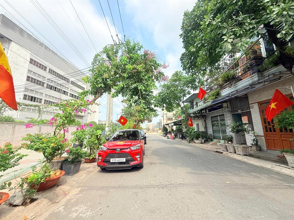 Tôi cần bán nhanh nhà 1 lầu phường bình hòa dt  90m  có 5 phòng cho thuê