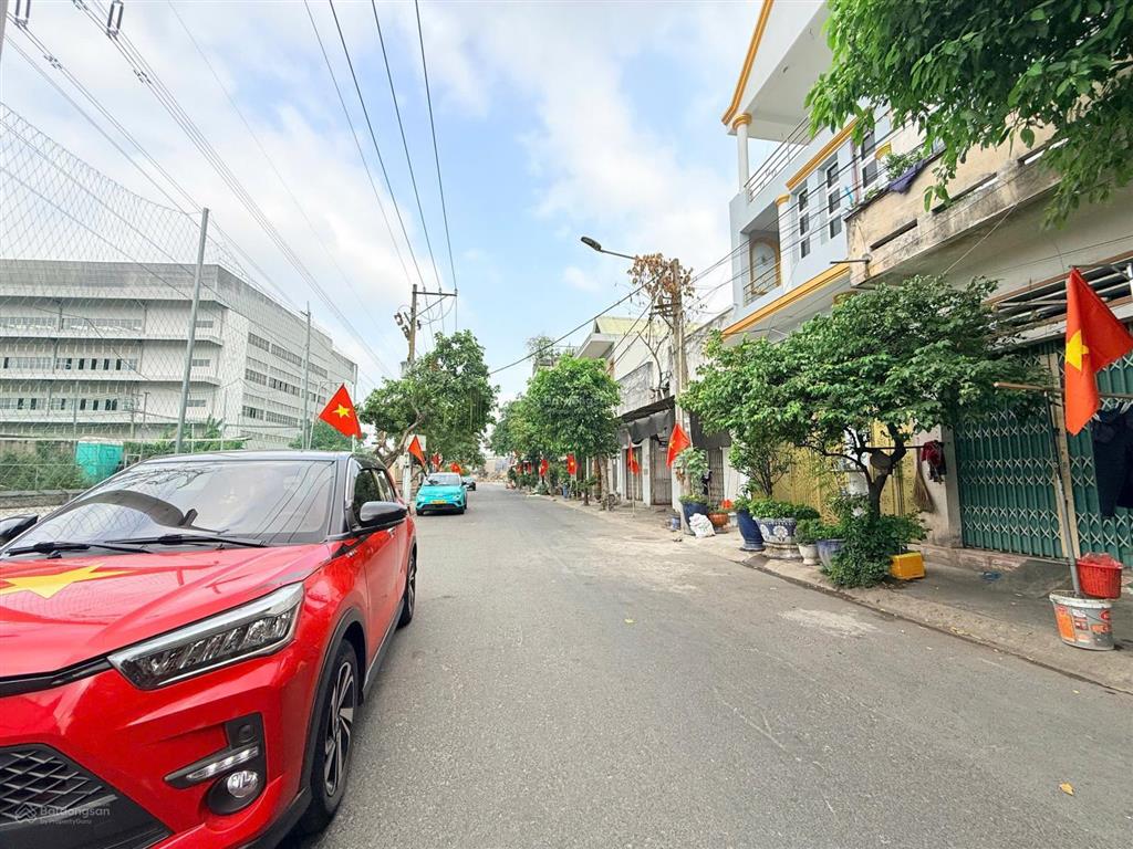 Tôi cần bán nhanh nhà 1 lầu phường bình hòa dt  90m  có 5 phòng cho thuê