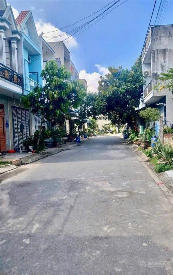 Kẹt tiền bán nhà lầu trệt kdc bình hòa ngay đường nguyễn du dt 60m giá 3,68 tỷ
