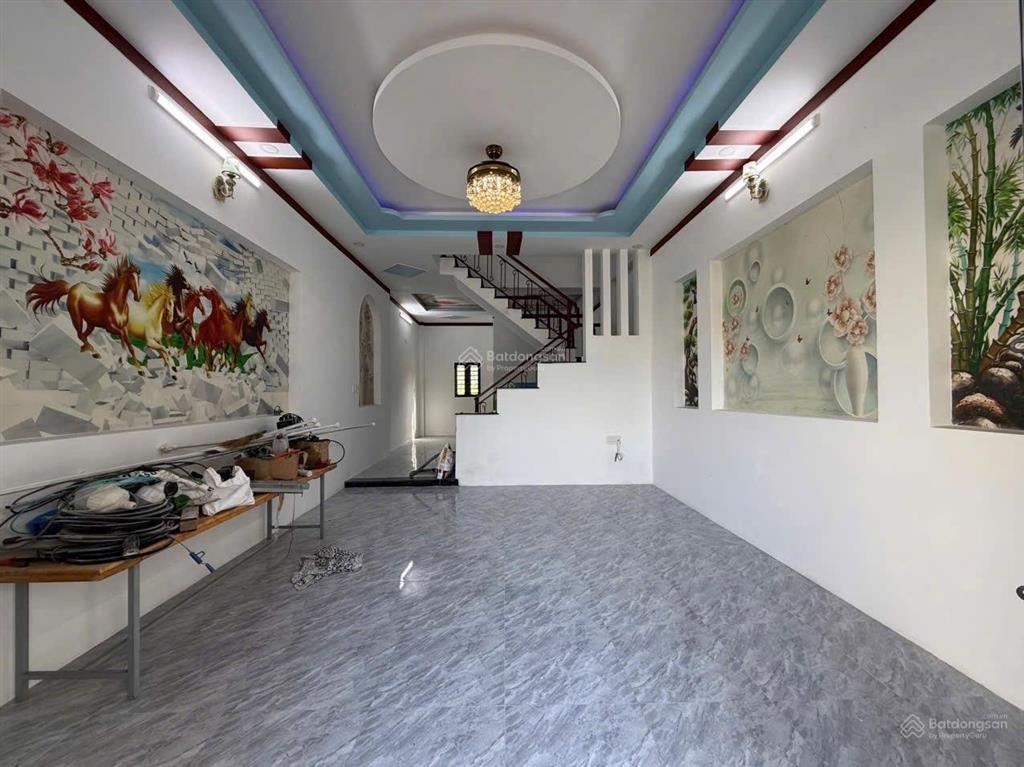 Kẹt tiền bán nhà lầu trệt kdc bình hòa ngay đường nguyễn du dt 60m giá 3,68 tỷ