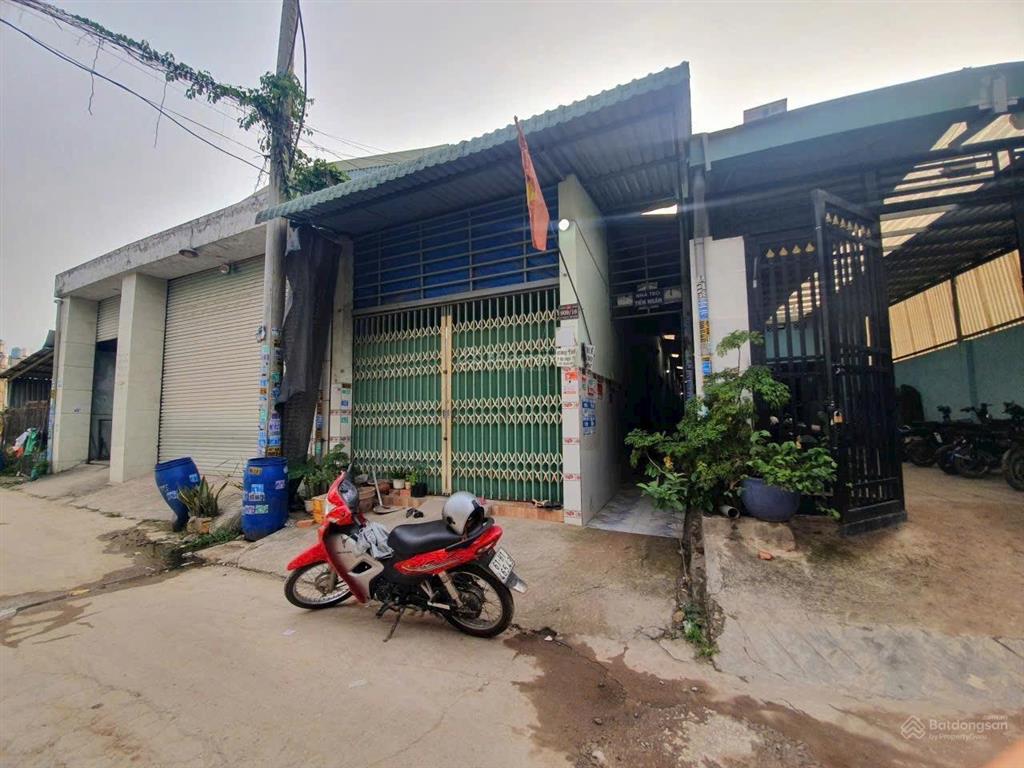 Kẹt tiền bán gấp nhà trọ 223m2 bình chuẩn